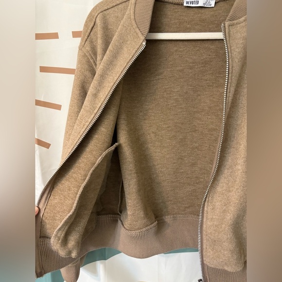 Small Devoted Brown Zip-Up Jacket​​ - Picture 5 of 8